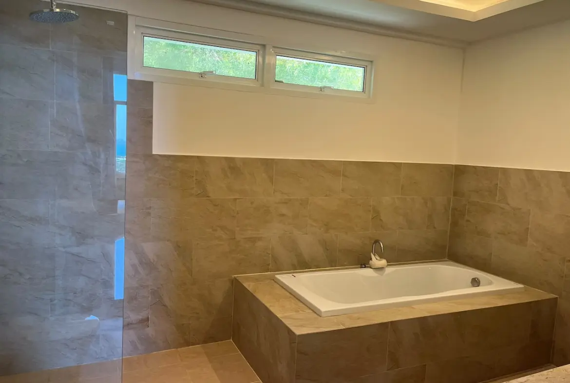 Sea View Penthouse in Maenam Bathroom