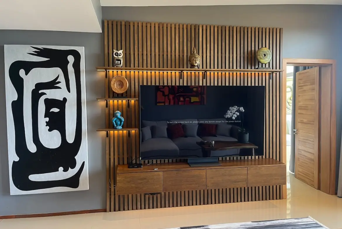 Sea View Penthouse in Maenam Interior