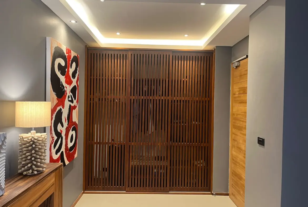 Sea View Penthouse in Maenam Interior