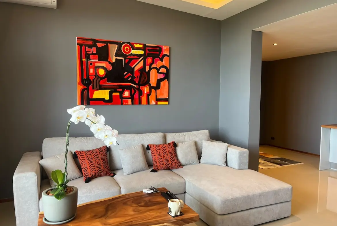 Sea View Penthouse in Maenam Living room
