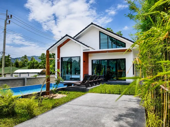 Taling Ngam 2 Bedroom House Parking