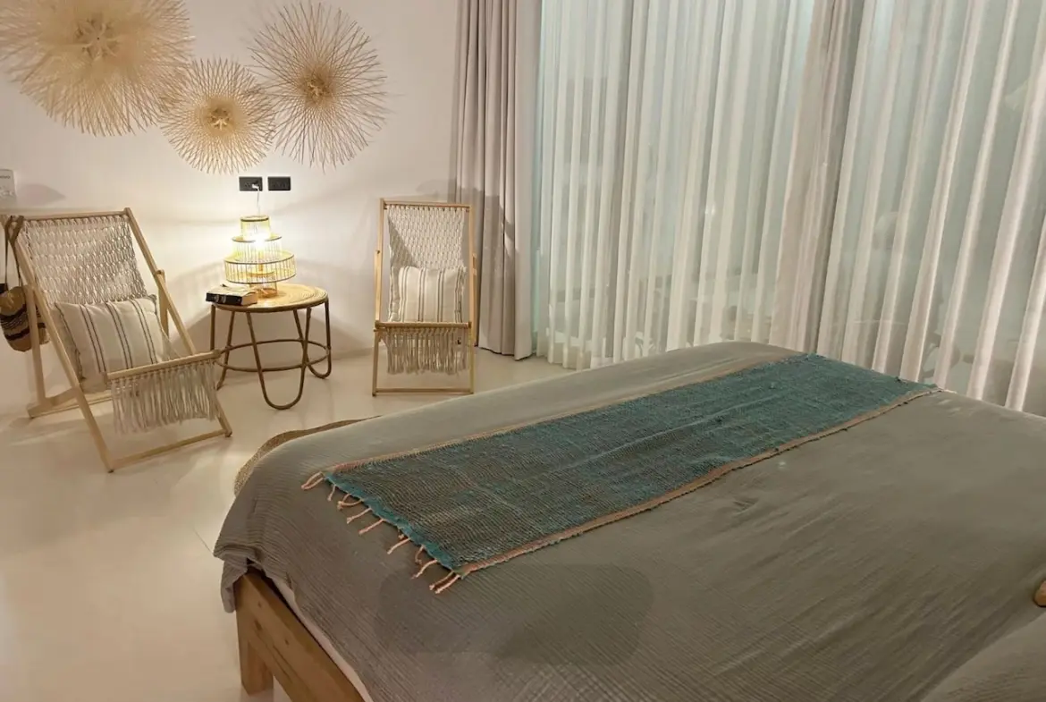 3-Bedroom Modern Villa in Maenam Bedroom