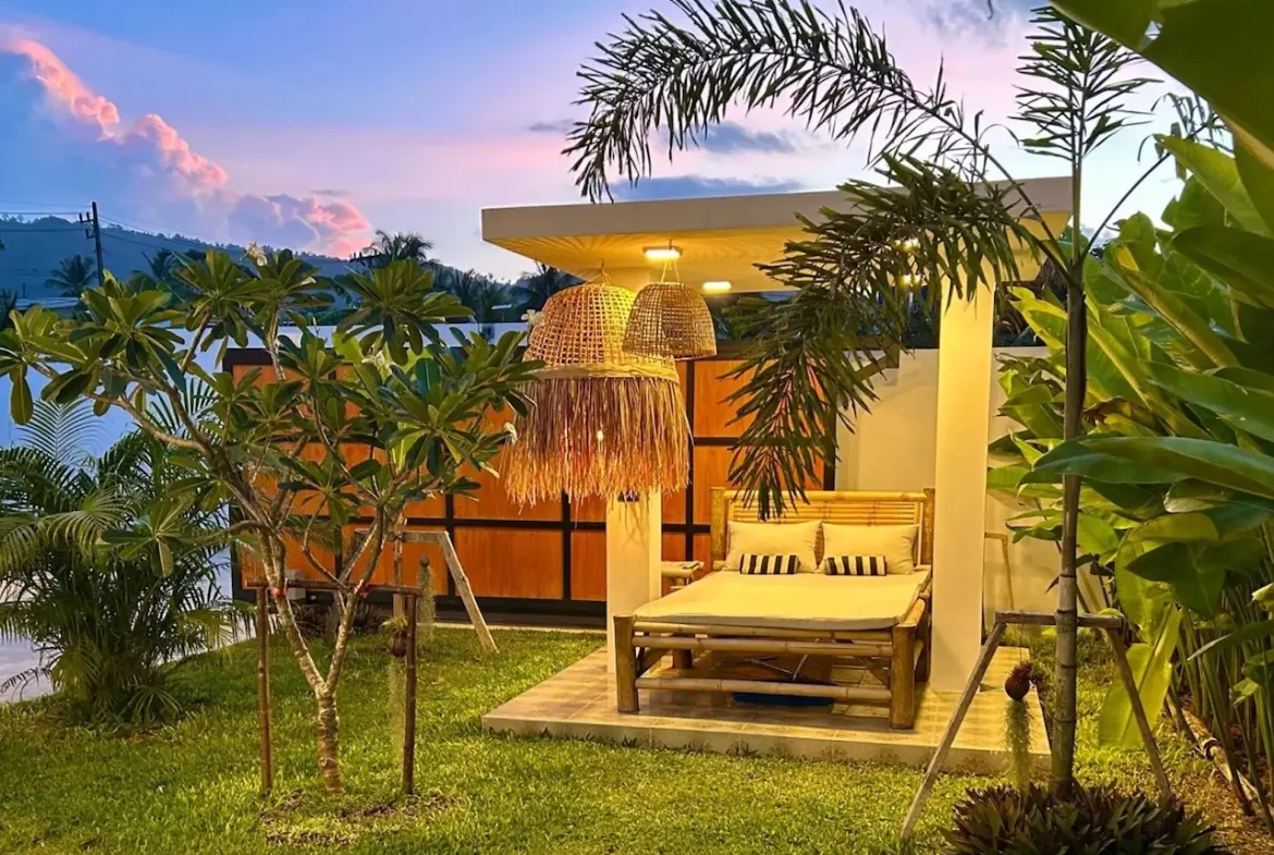 3-Bedroom Modern Villa in Maenam Garden