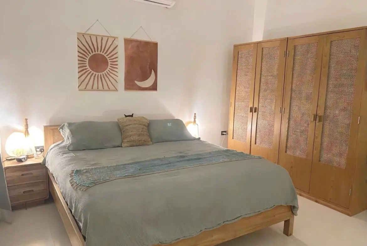 3-Bedroom Modern Villa in Maenam Bedroom