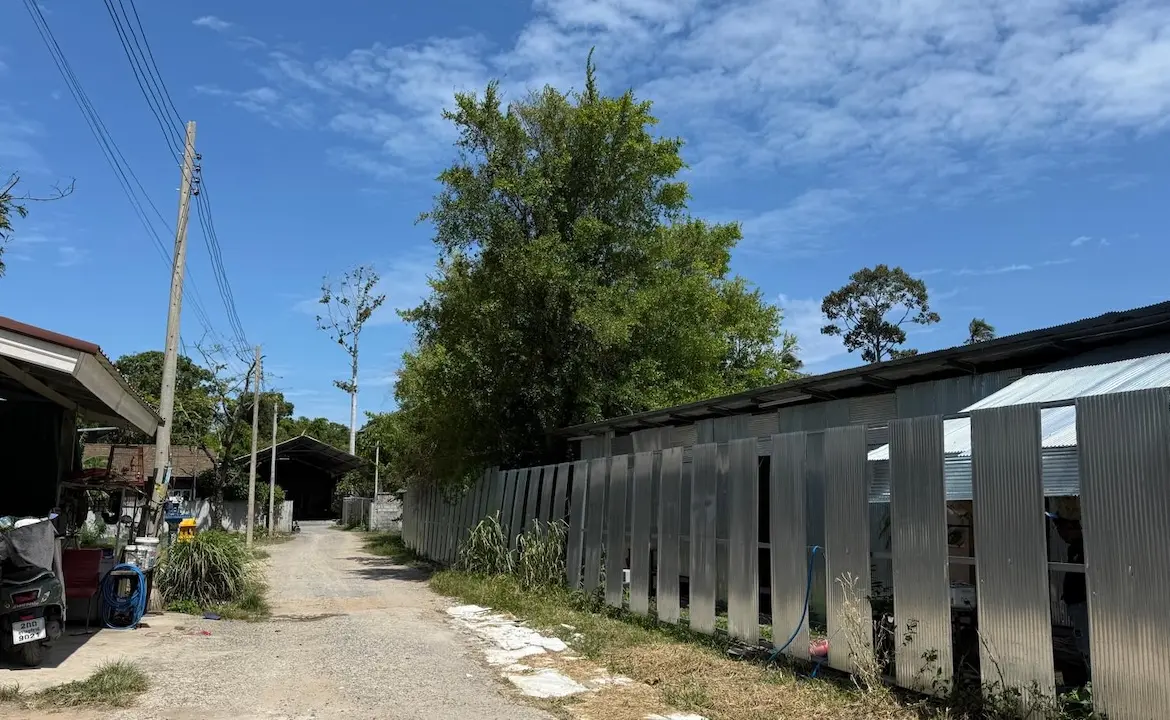 Bang Po Land Road Access