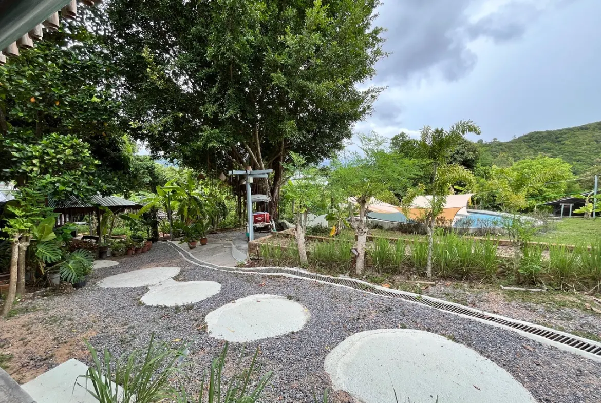 Bang Rak Land Plots For Sale Walkway