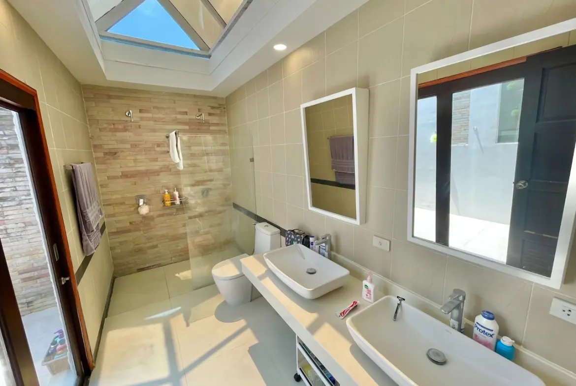Bophut Residence Villa Bathroom