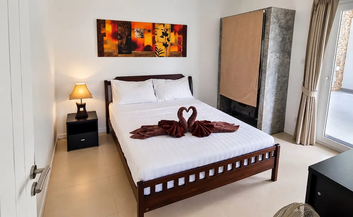 Chaweng 4-Bed Sea View Villa Lower Bedroom