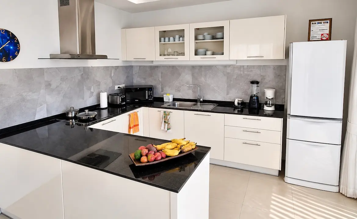 Chaweng 4-Bed Sea View Villa Kitchen