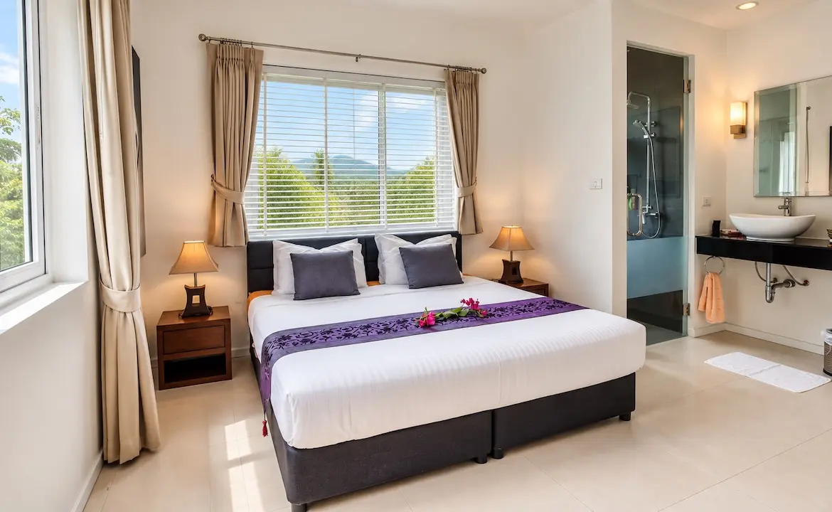 Chaweng 4-Bed Sea View Villa Master Bedroom