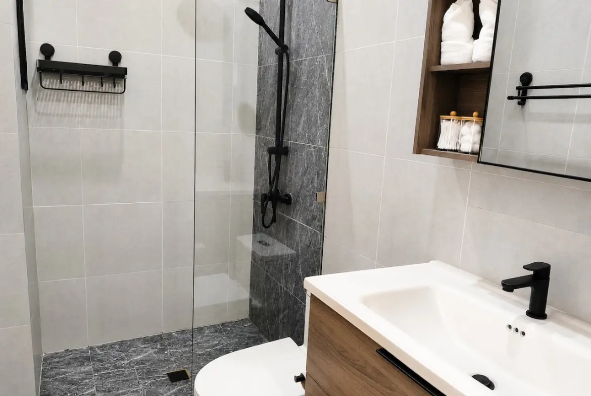 Koh Samui Modern Villa Bathroom