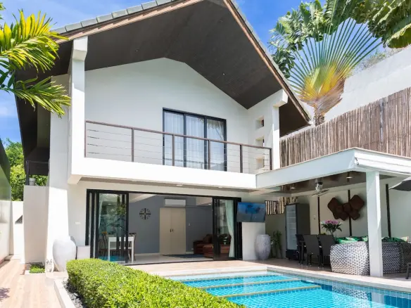 Maenam Beachside Villa Exterior