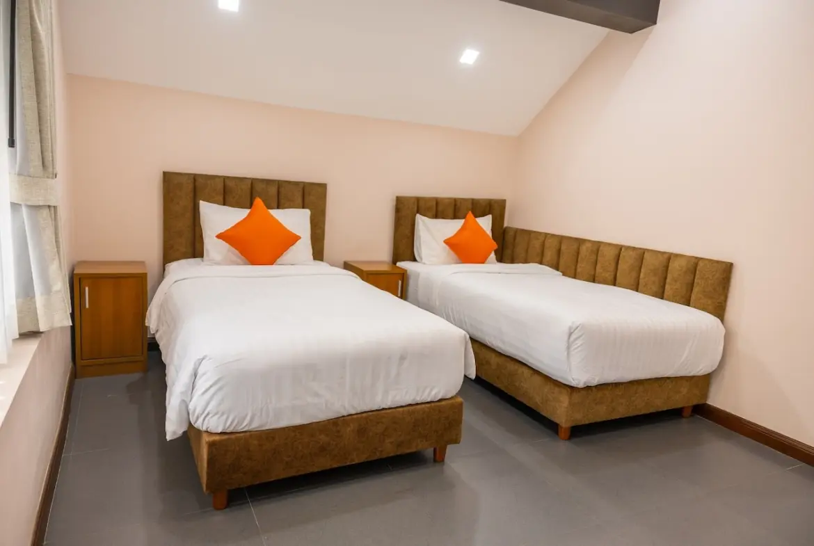 Maenam Beachside Villa Bedroom