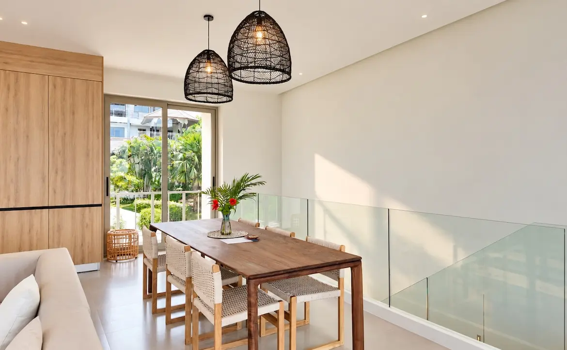 Choeng Mon Modern Villa Dining