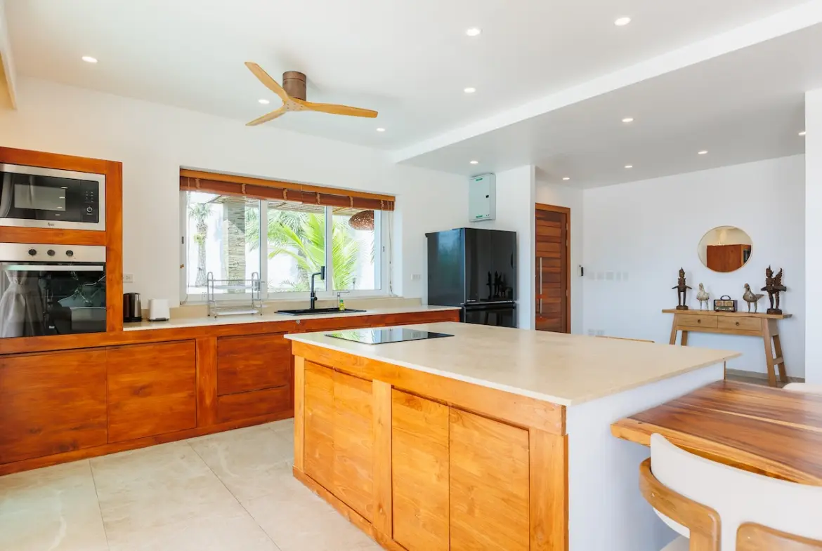 Koh Phangan Beachside Villa Kitchen