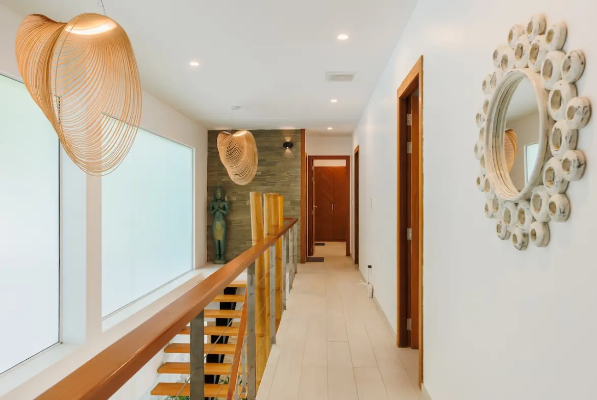 Koh Phangan Beachside Villa Corridor