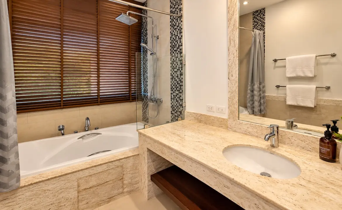 Koh Samui Choeng Mon Villa Bathroom