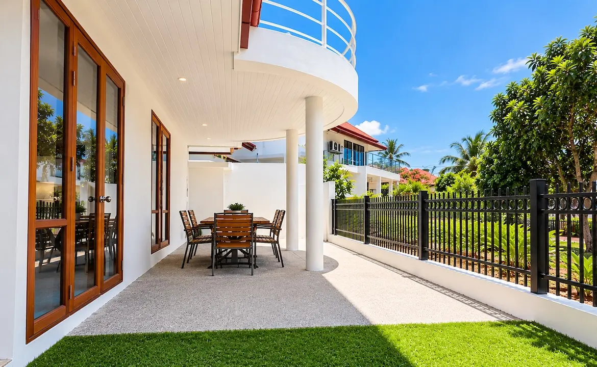 Tongson Bay Villa Terrace