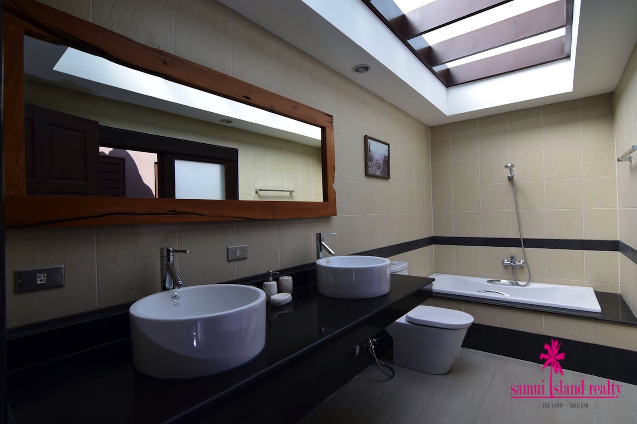 Bophut Villa Master Bedroom Bathroom