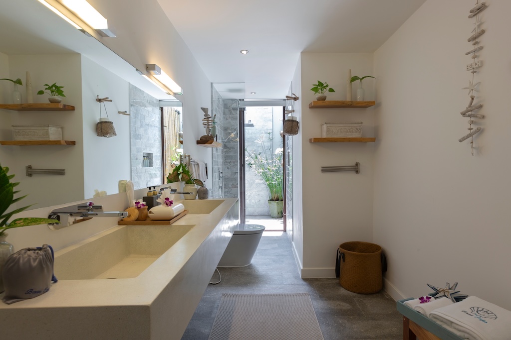 Baan Capo For Rent Koh Samui Bathroom