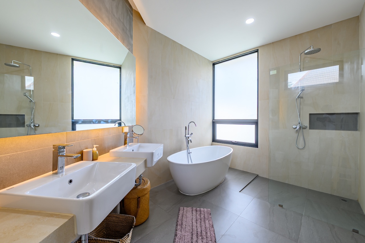 Baansuay Bophut Villas Bathroom