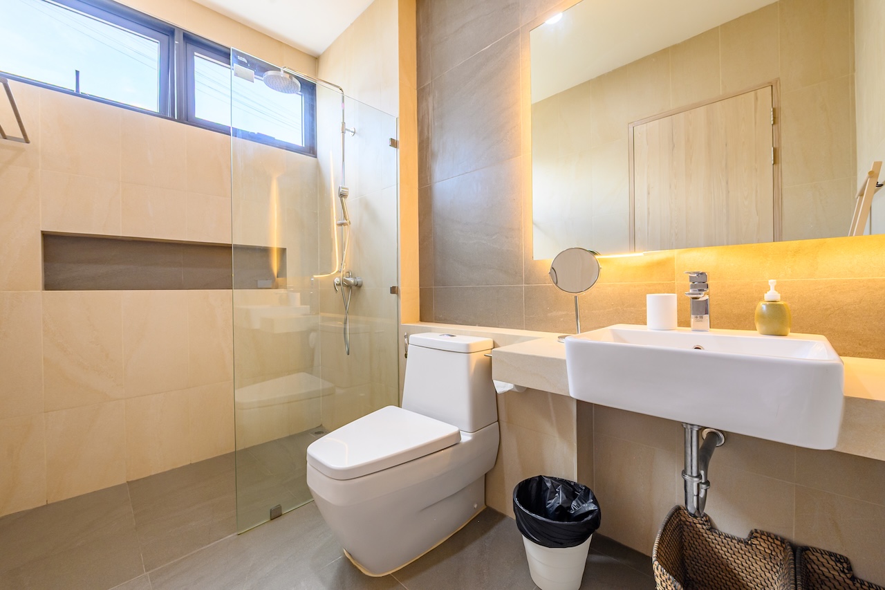 Baansuay Bophut Villas Bathroom