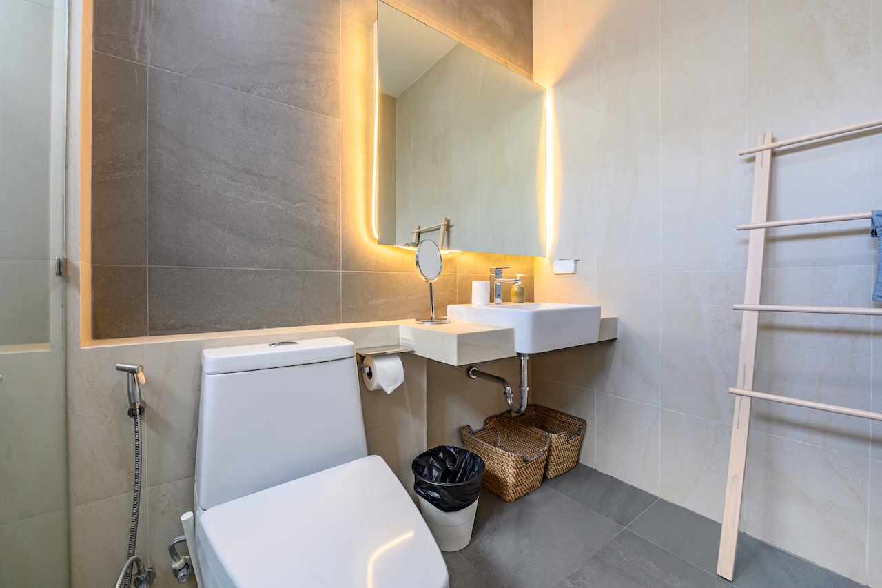 Baansuay Bophut Villas Bathroom