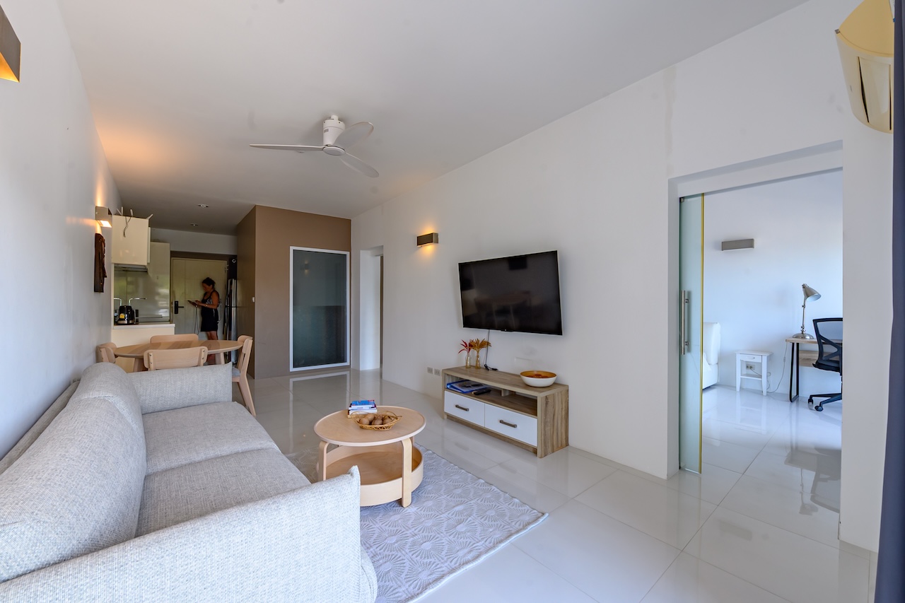 Bang Rak Sea View Condo Apartments For Sale living Area