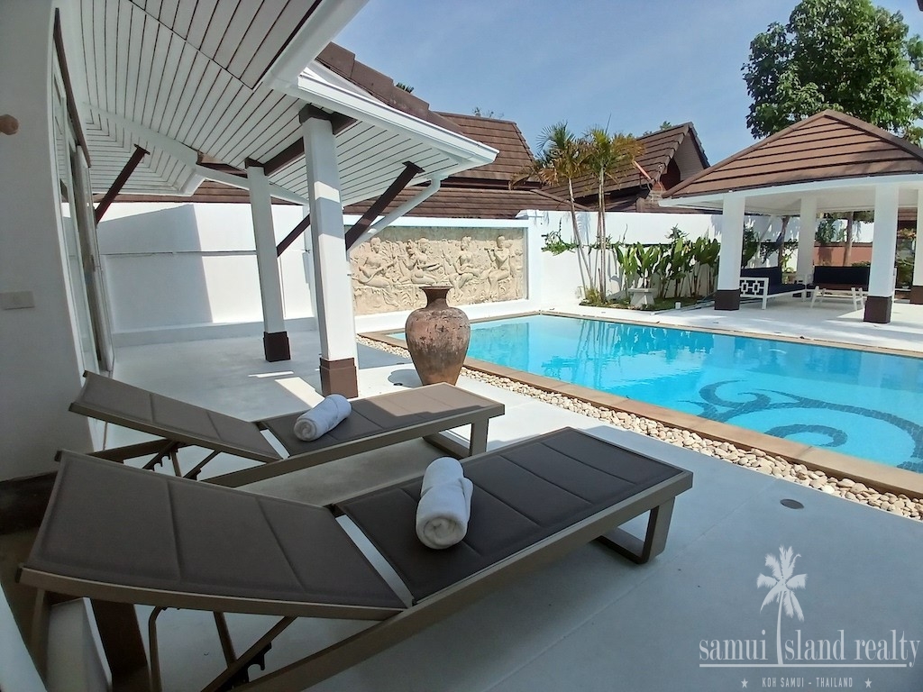 Chaweng Bali Style Villa Poolside Seating