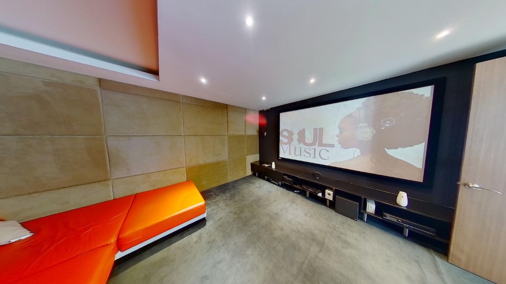 Chaweng Noi Pool Villa Cinema Room