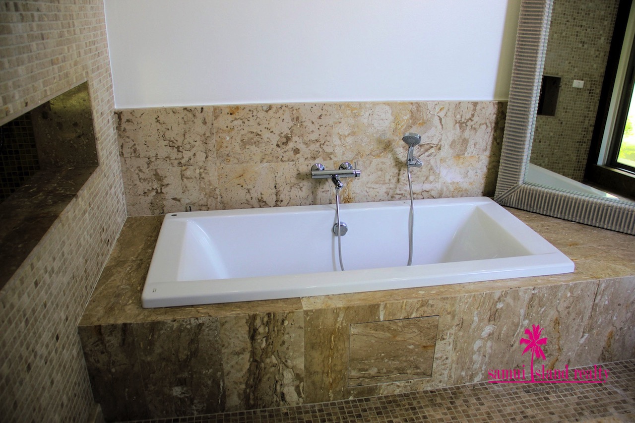 Lipa Noi Pool Villa Ko Samui Bathtub