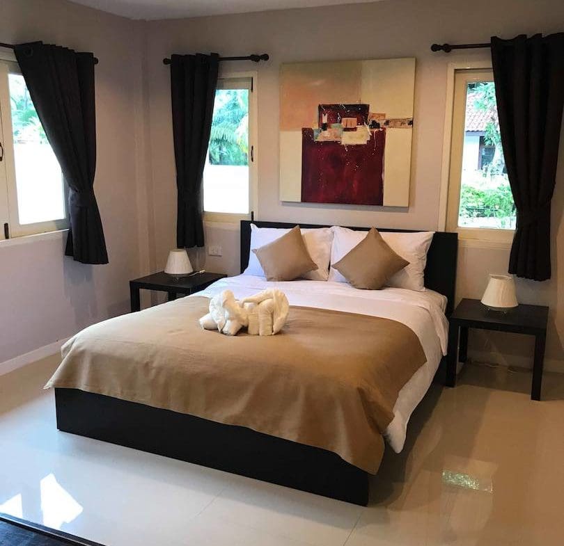 Private Garden Villa For Sale In Bangrak Samui Master Bedroom