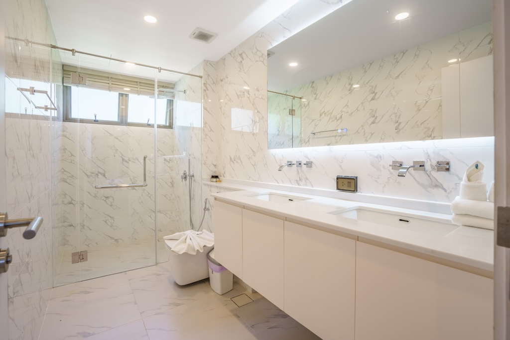 The Wave Development Samui Bathroom