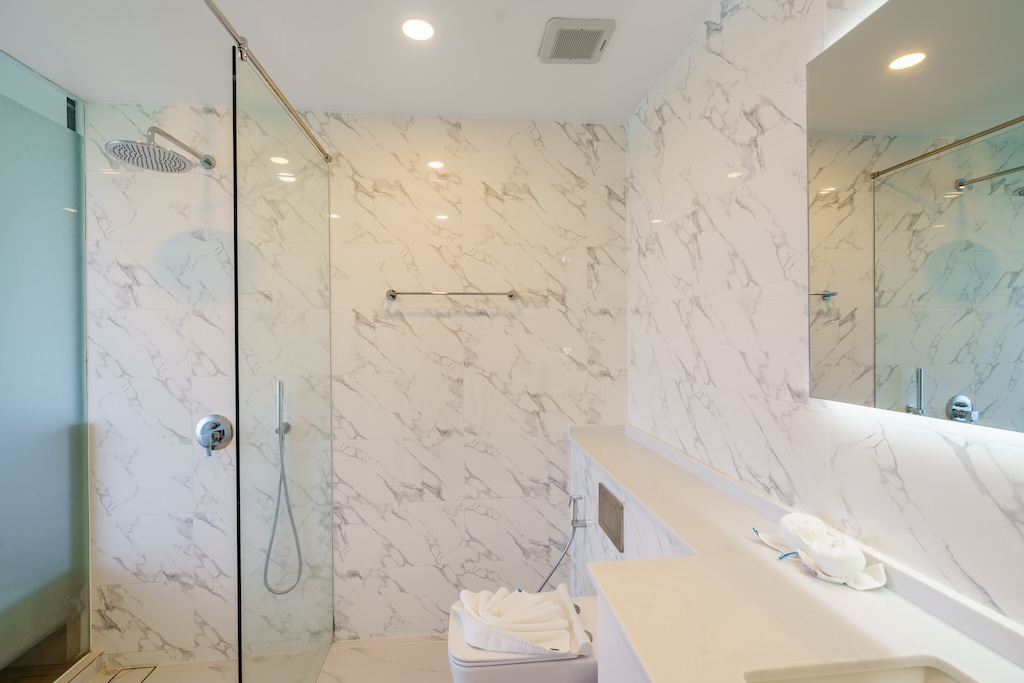 The Wave Development Samui Bathroom