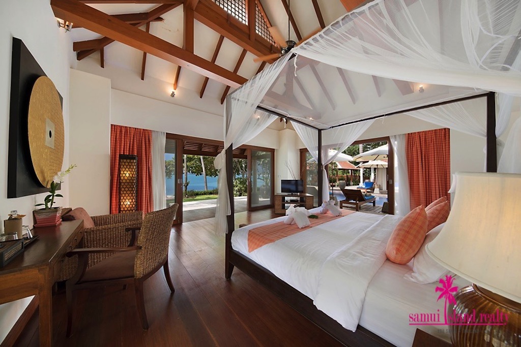 Baan Chao Lay Beachfront Villa Koh Samui Master Bedroom