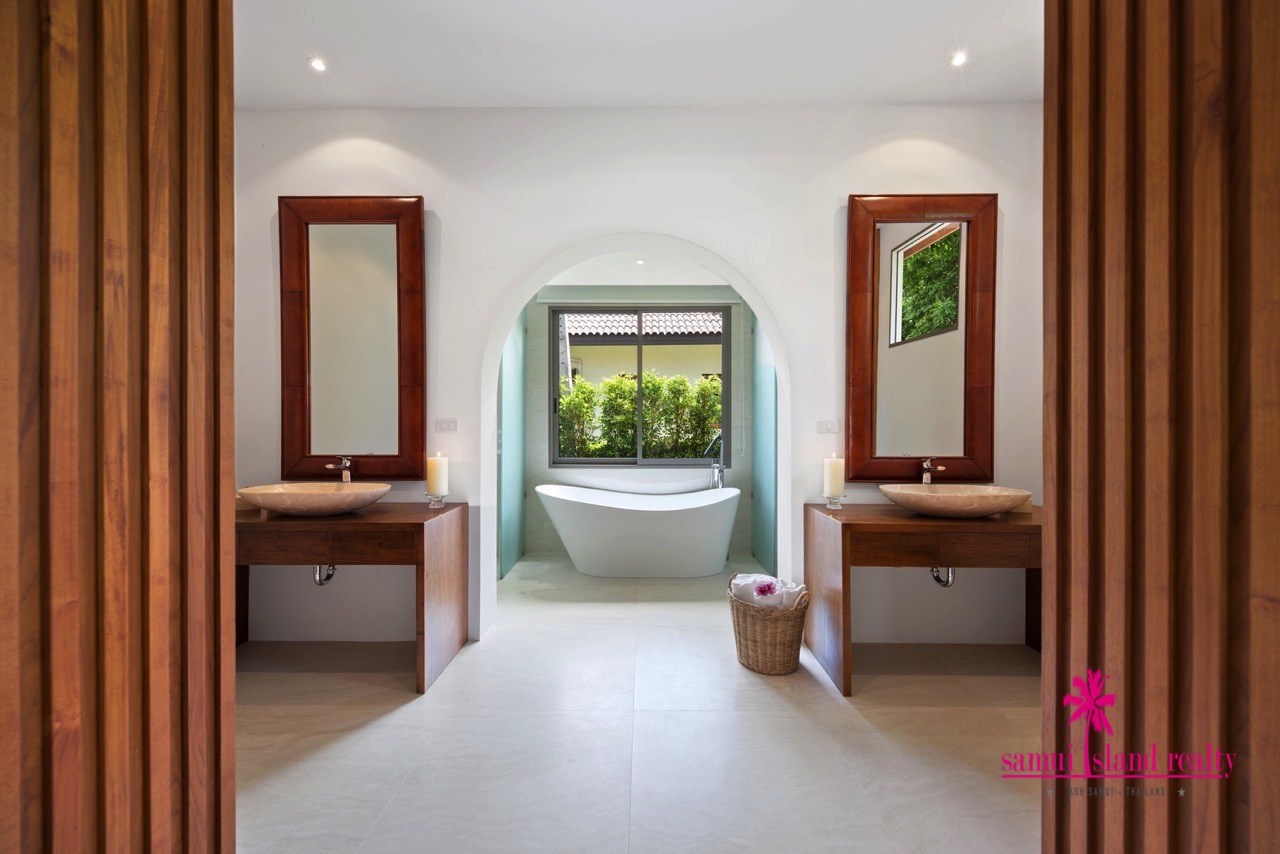 Contemporary Private Pool Villa For Sale Koh Samui En-Suite Master Bathroom