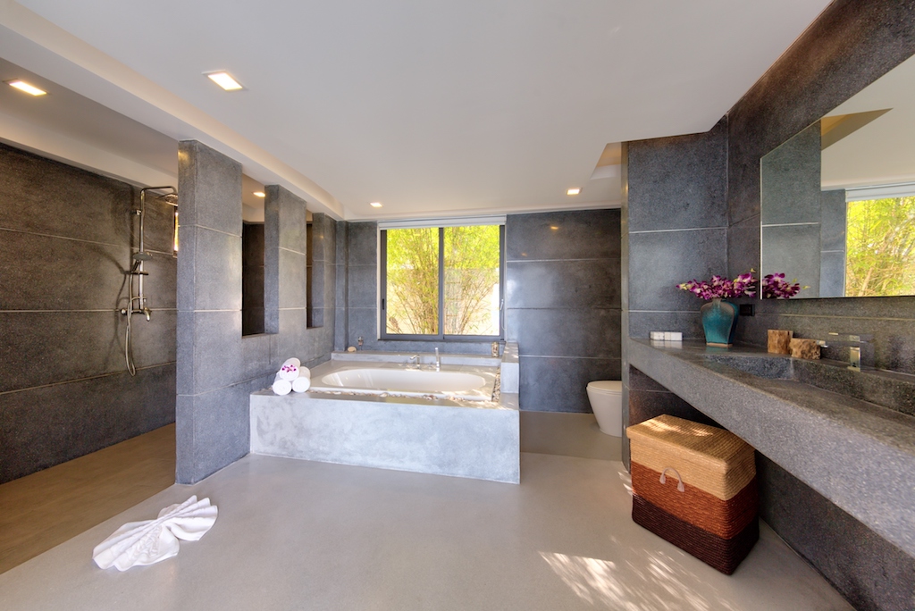Bathtub