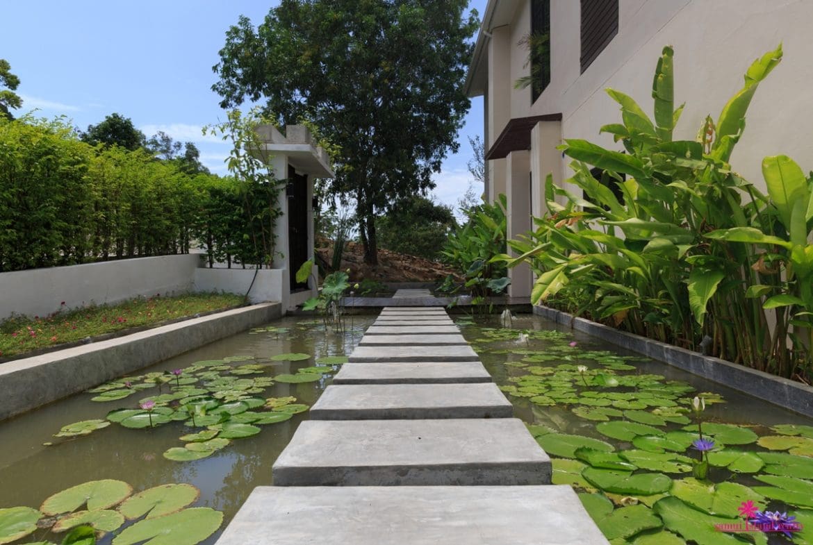 Villa Sukham Lilly Pond