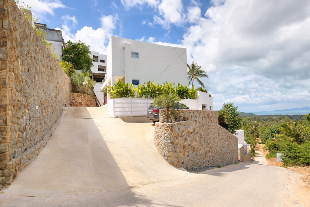 Sea View Luxury Property Parking