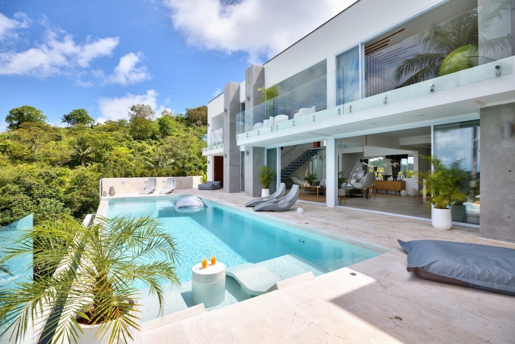Sea View Luxury Property Pool