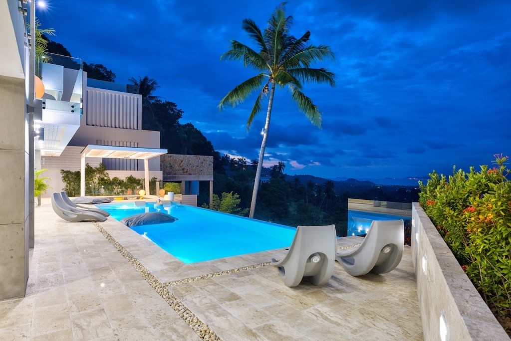 Sea View Luxury Property Pool At Night