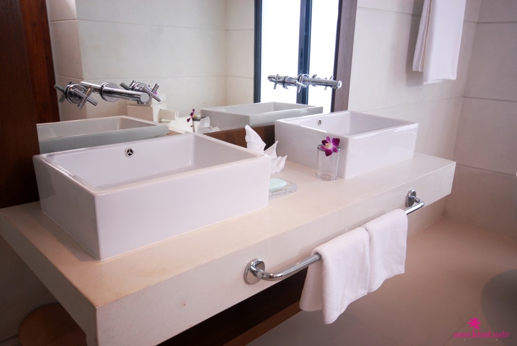 Villa Manola Twin Bathroom Sinks
