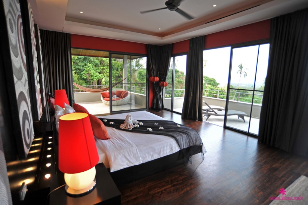 Adam Villa, Bedroom & Balcony
