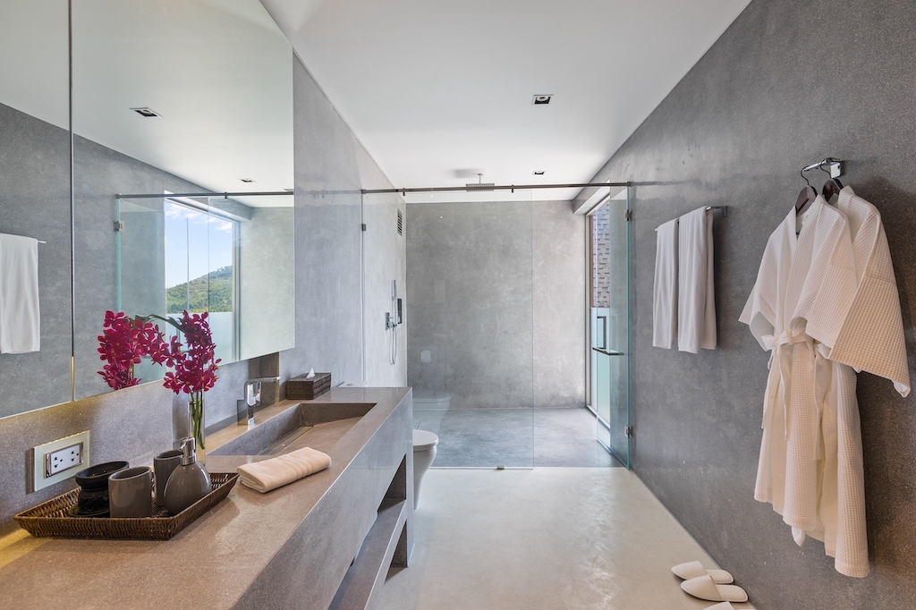 Ko Samui Luxury Real Estate Bathroom 4