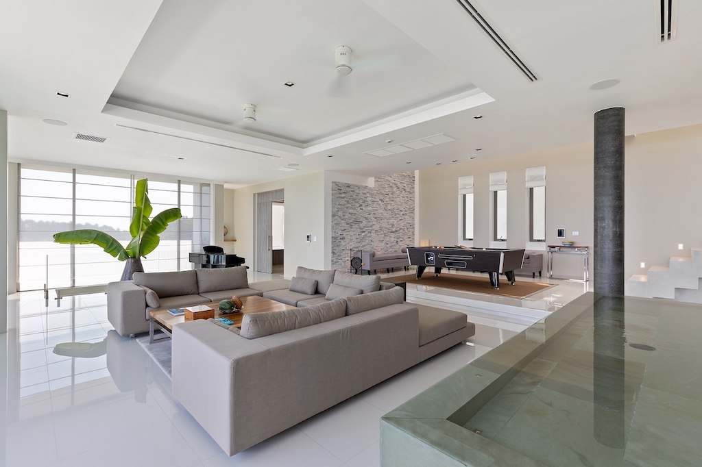 Ko Samui Luxury Real Estate Lounge