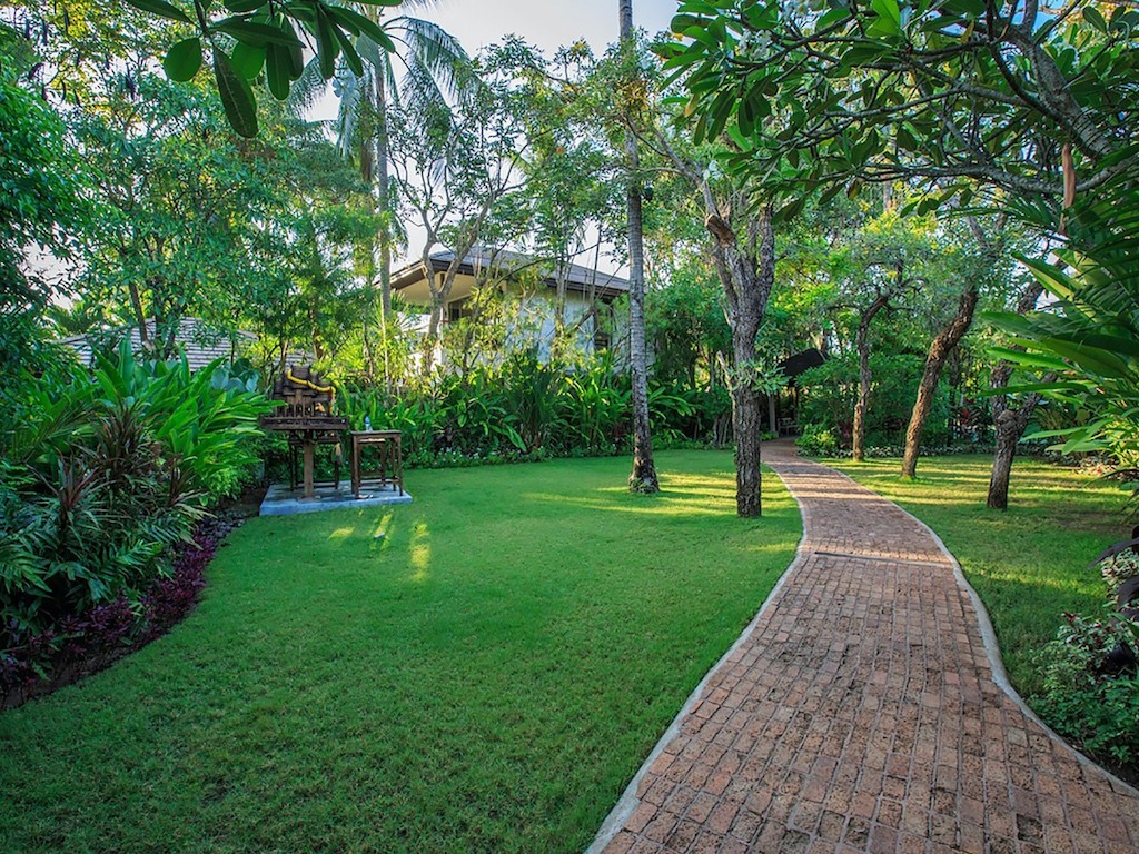 Beachfront Property Koh Samui Walkway