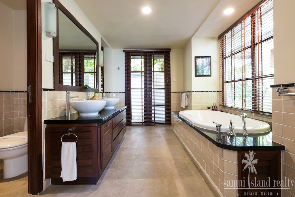 Koh Samui Resort Villa Bathroom