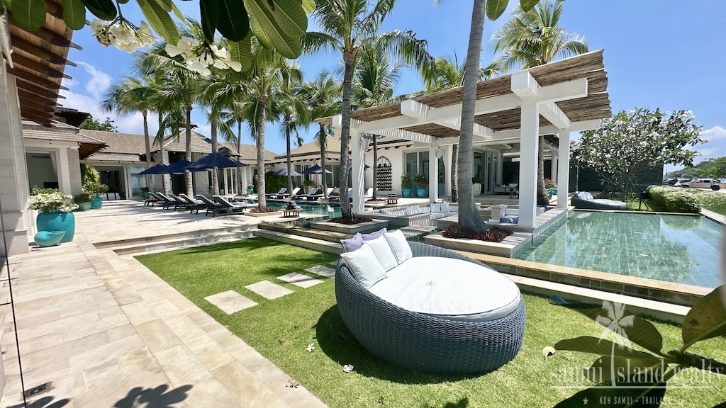 Luxury Beachfront Property Koh Samui Lawn