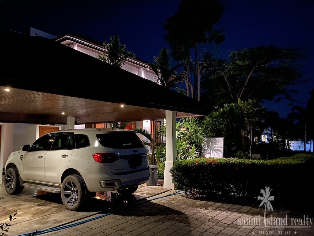 Ko Samui Maenam Villa Parking Night