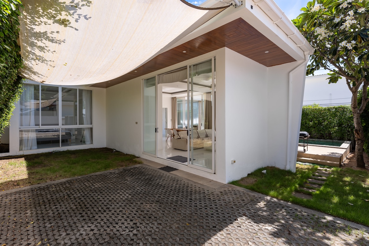 Koh Samui Dream Property Parking